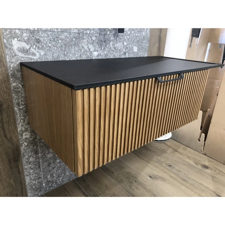 WOODEN - Drewniana szafka z lamelami na froncie, dowolna konfiguracja